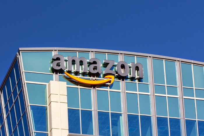 Amazon-Logo an Häuserfront: Amazon Hauptquartier in Seattle