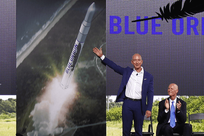 Jeff Bezos präsentiert Blue Origin