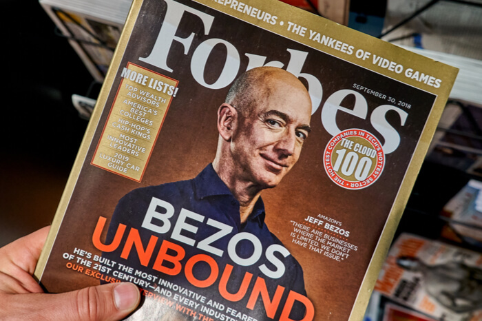 Jeff Bezos auf Forbes Magazin 