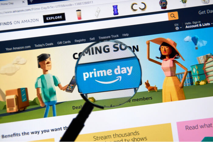 Amazon-Seite mit Lupe auf Prime Day