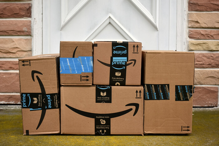 Stapel Amazon Pakete
