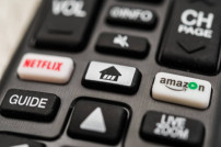 Fernbedienung mit Netflix und Amazon