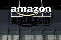Gebäude mit Amazon-Logo