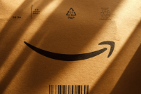 Amazon-Sendung mit einem Lächeln