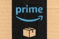 Amazon-Pakete mit einem Lächeln