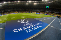 UEFA Champions League Logo auf Bande